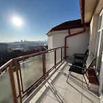 Rooftop Prague View Apartment